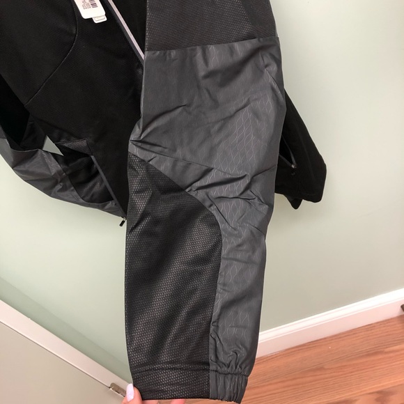 North End Sport | Men’s Lightweight Black Jacket - Picture 3 of 4